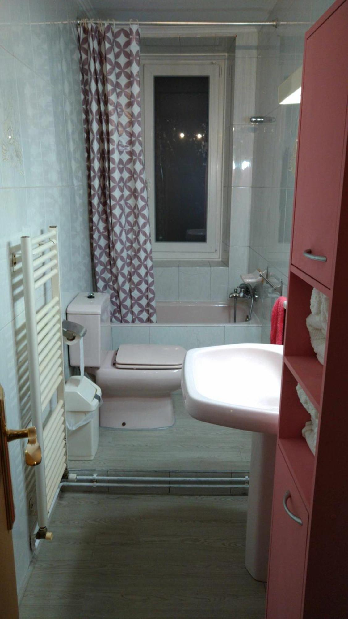 Piso Rio Nervion 15 Minutos Bilbao Apartment Ugao-Miraballes Exterior photo