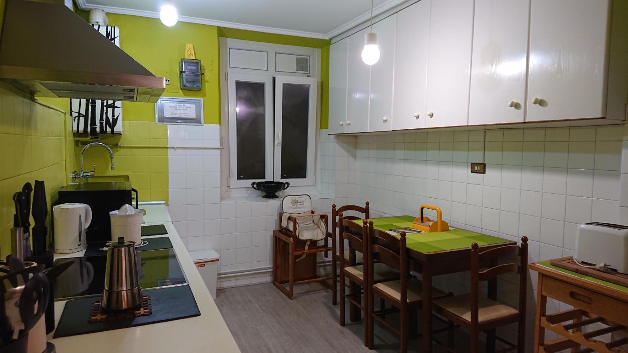 Piso Rio Nervion 15 Minutos Bilbao Apartment Ugao-Miraballes Exterior photo